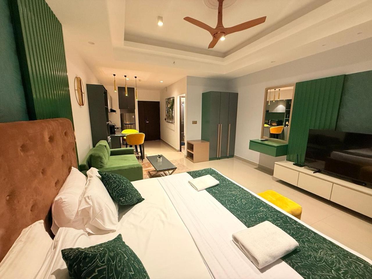 Ocean Breeze Negombo- Tidesend Luxury Beach Apartments Экстерьер фото