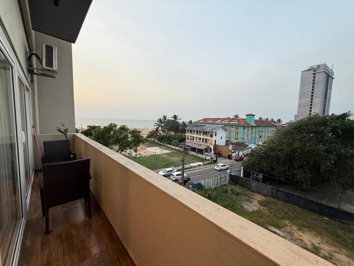 Ocean Breeze Negombo- Tidesend Luxury Beach Apartments Номер фото
