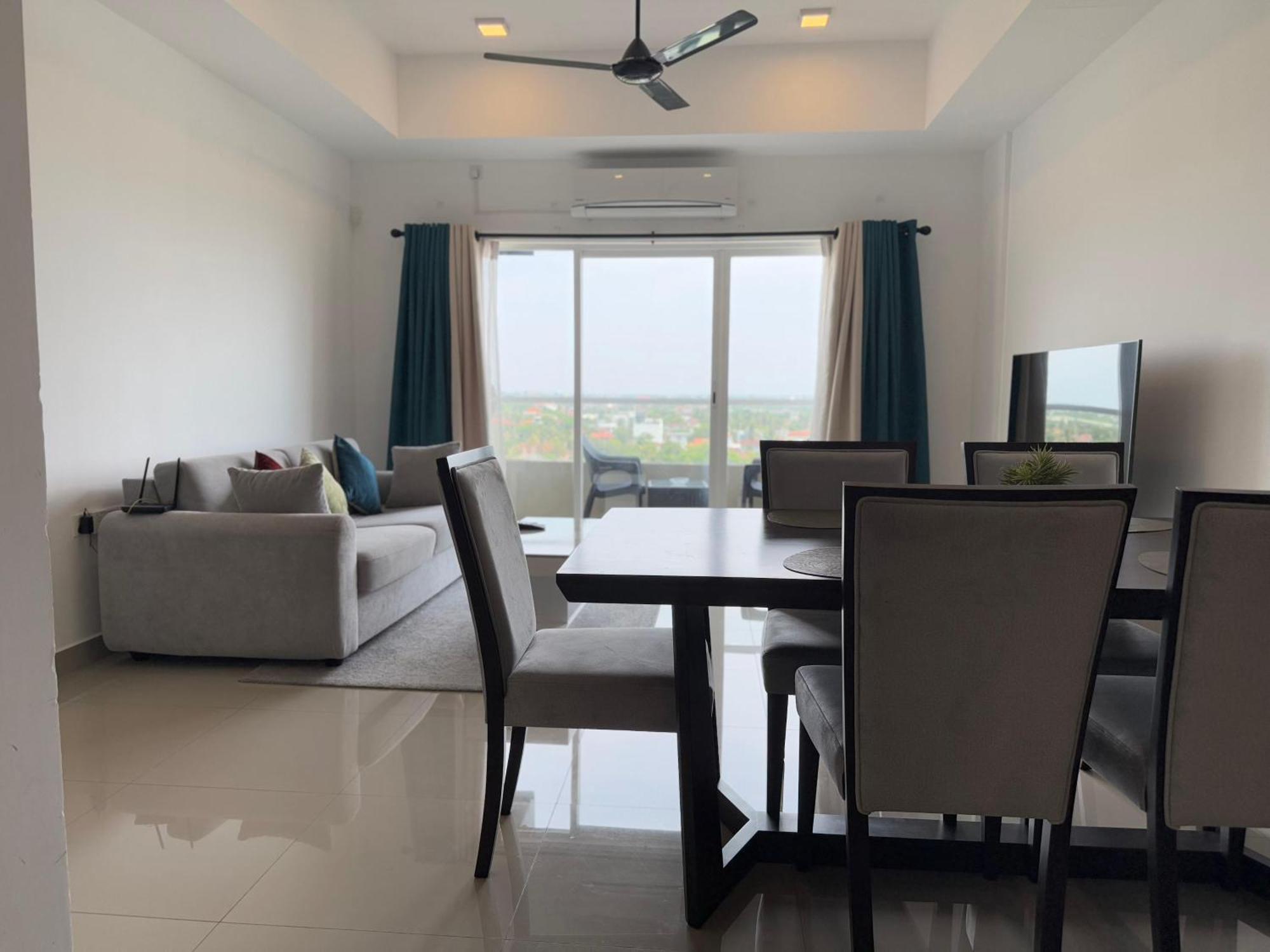 Ocean Breeze Negombo- Tidesend Luxury Beach Apartments Экстерьер фото
